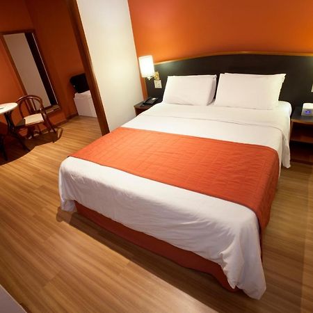 סאו פאולו Hotel Moncloa מראה חיצוני תמונה