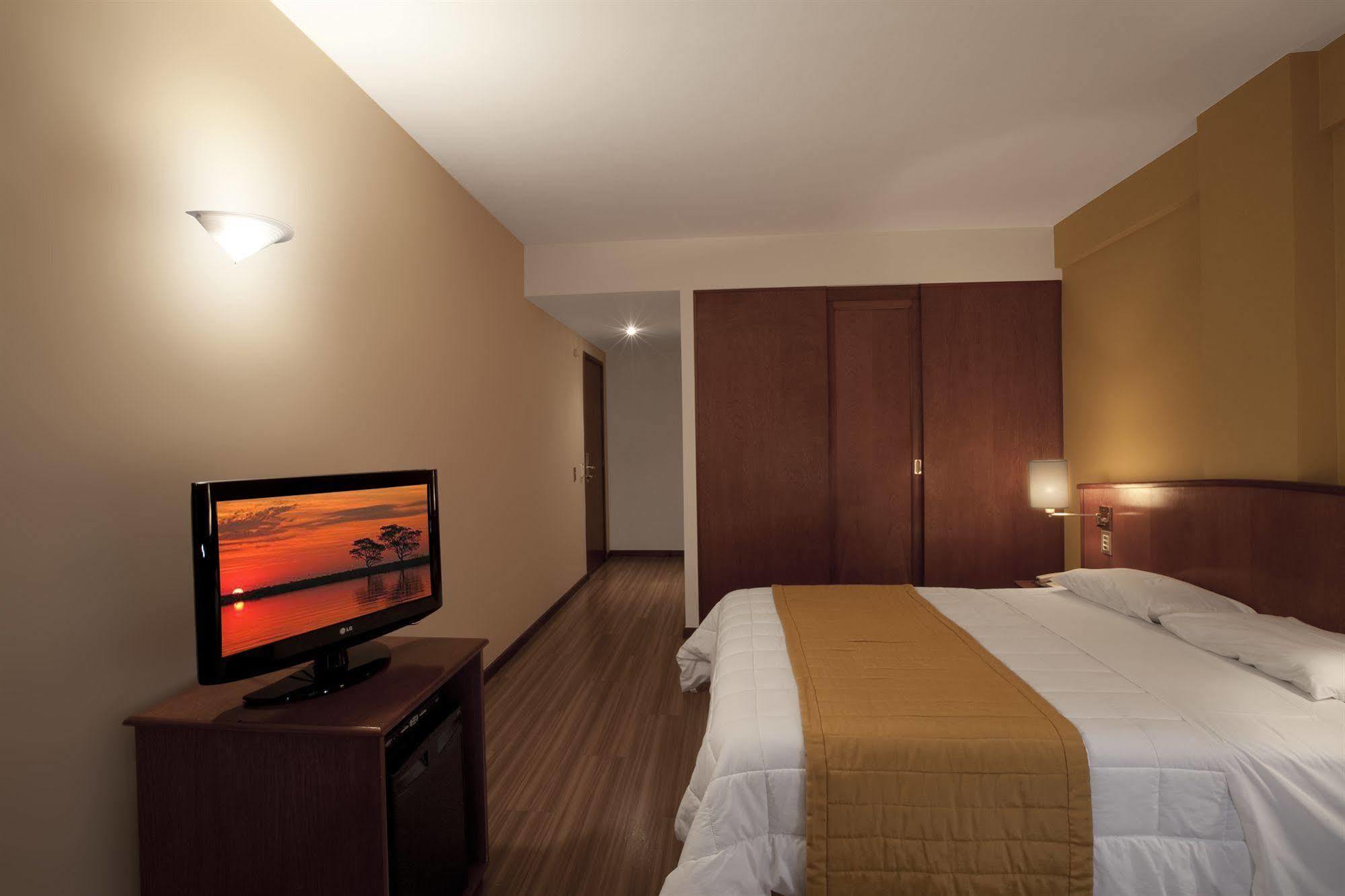 סאו פאולו Hotel Moncloa מראה חיצוני תמונה